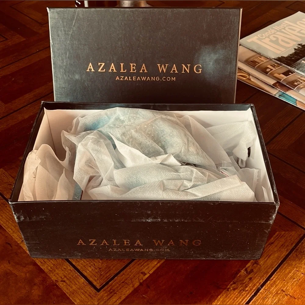 NIB AZALEA WANG ALAYA EMBELLISHED BUTTERFLY STILETTO IN WASHED DENIM SIZE 6 - Picture 16 of 17